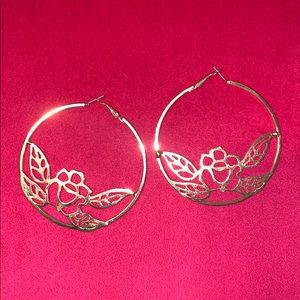 Gold-plated rose hoop earrings